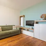 Verdica10 Luxury - View & Private Parking *