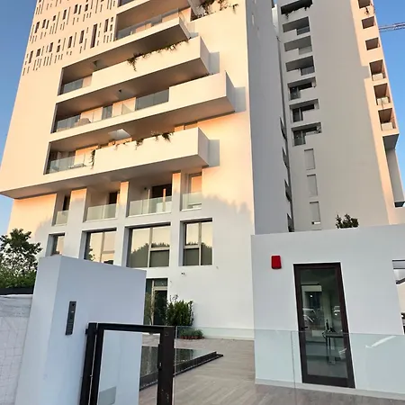 Verdica10 Luxury - View & Private Parking 아파트 *